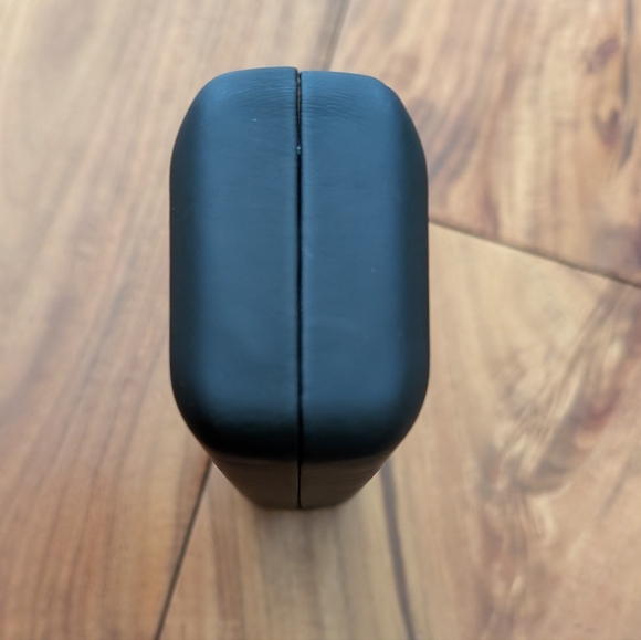 Karl Lagerfeld Logo Glass Case New ❤️ - Picture 5 of 6